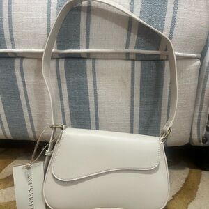 Antik Kraft Ivory Shoulder Bag
